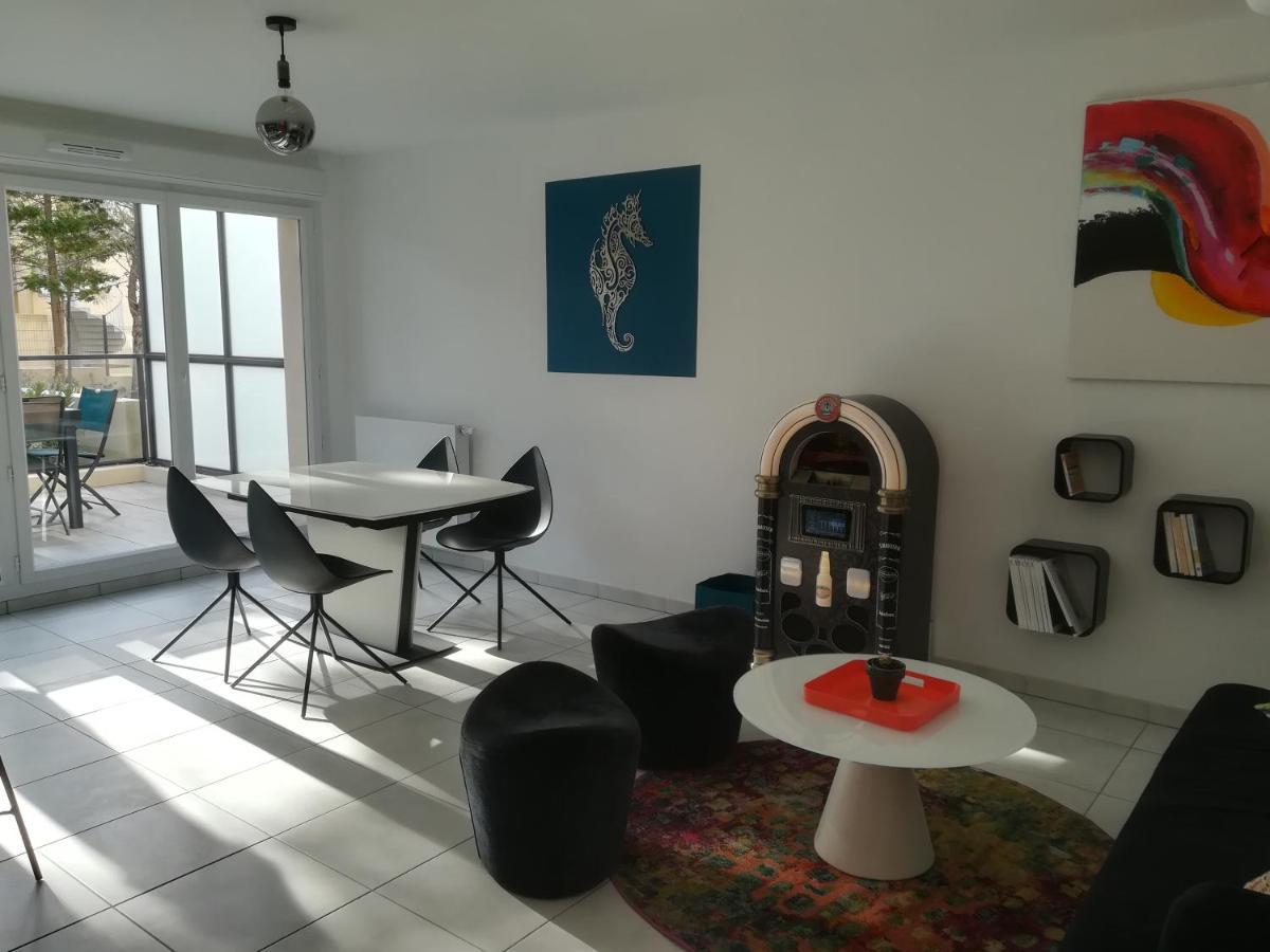 Bel Appartement Avec Terrasse - Plage De Carro A Pied Мартиг Экстерьер фото