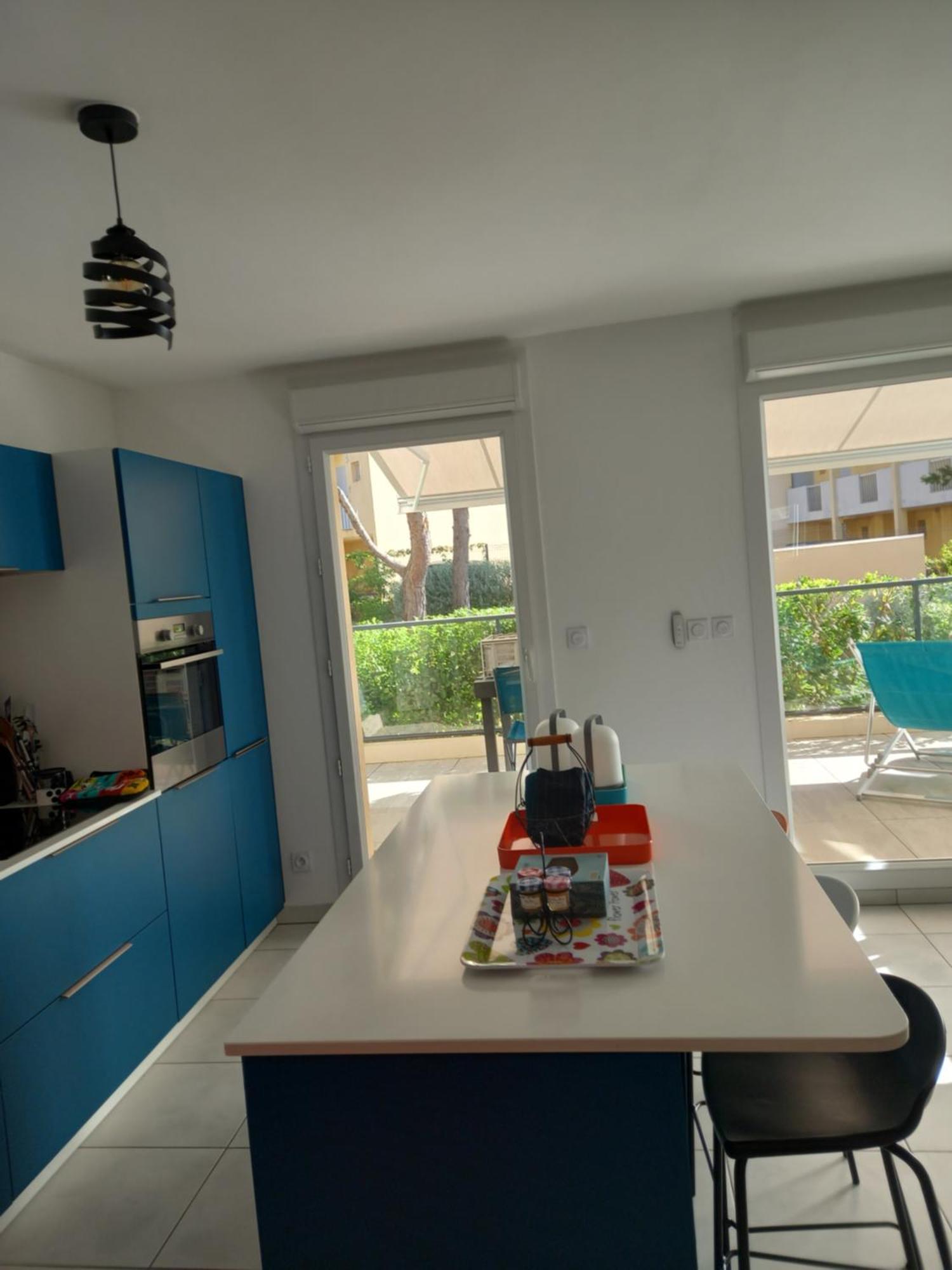Bel Appartement Avec Terrasse - Plage De Carro A Pied Мартиг Экстерьер фото